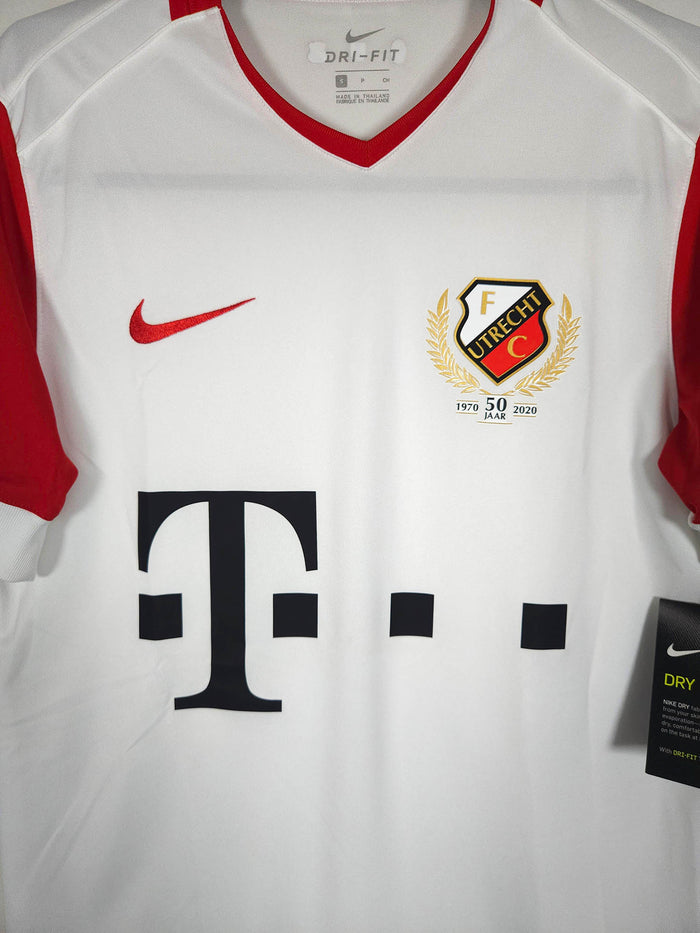 2020-21 Utrecht Home Shirt - detailed view
