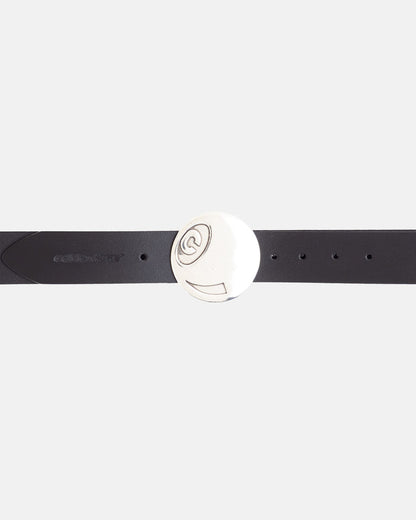 BILLIARD LEATHER BELT BLACK - black leather belt with round buckle, detail close-up - Cold Culture