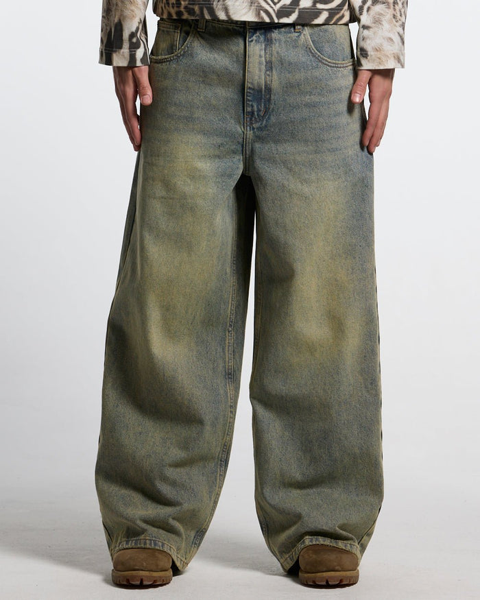C V2 PANTS DIRTY LIGHT DENIM - light wash baggy denim pants, front view on male model - Cold Culture #man
