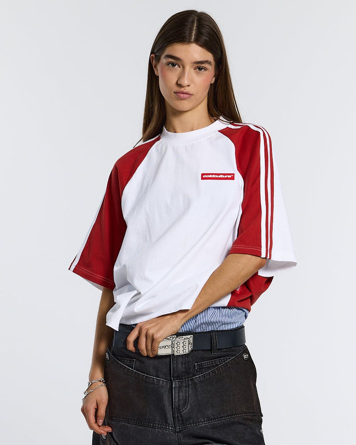 COMBO TEE WHITE/RED - white and red raglan tee, front view on female model - Cold Culture #woman
