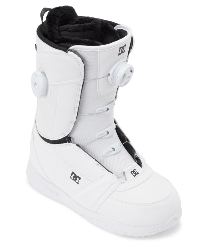 WHITE / 7