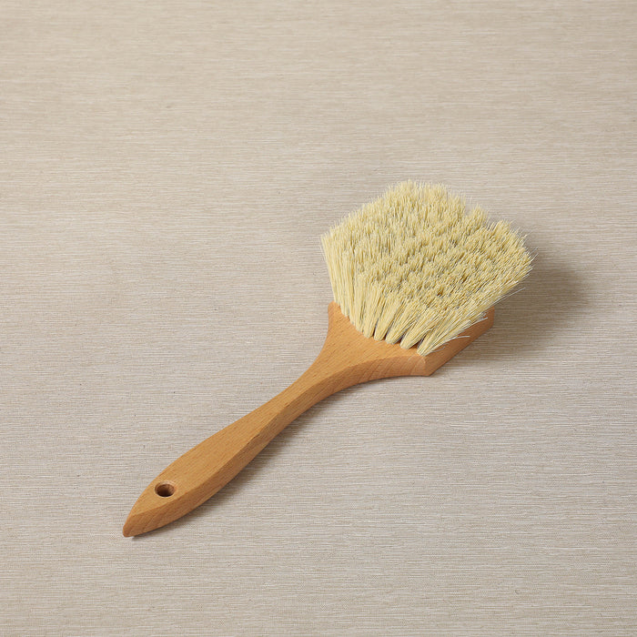 Garden cushion brush