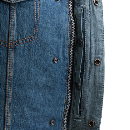 Men's No Limit Denim Vest: True to size
Made in Washed Blue Denim
Roll up collar
Two chest pockets with snap closures
Two sla