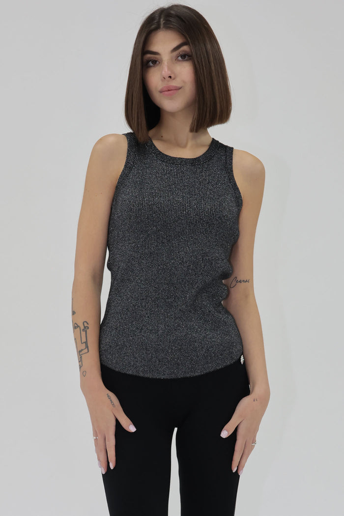 black metallic ribbed tank