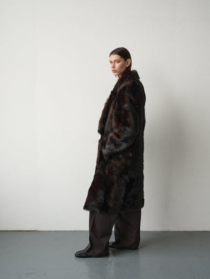 MIDI SHEARLING COAT IN DARK BROWN