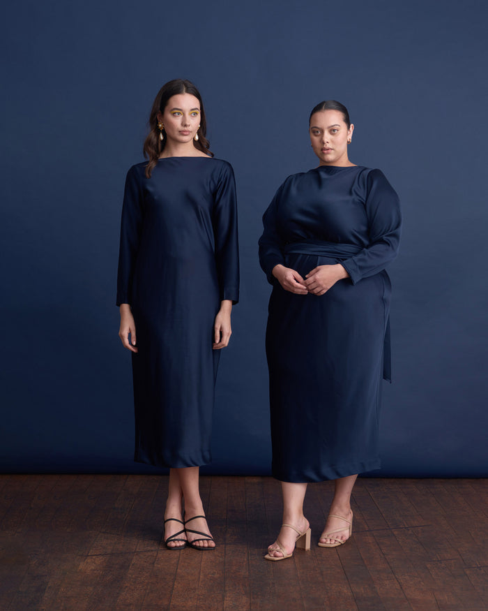 OMNIA LONG SLEEVE DRESS NAVY