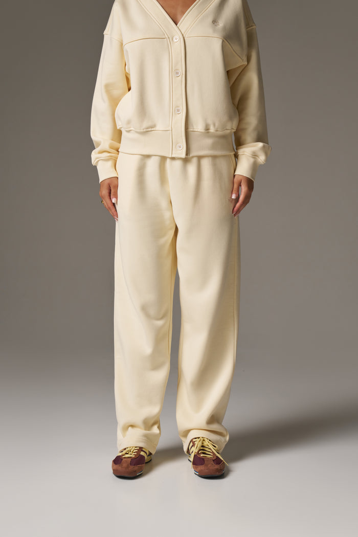RELAXED TAPERED LEG JOGGERS - BUTTERMILK
