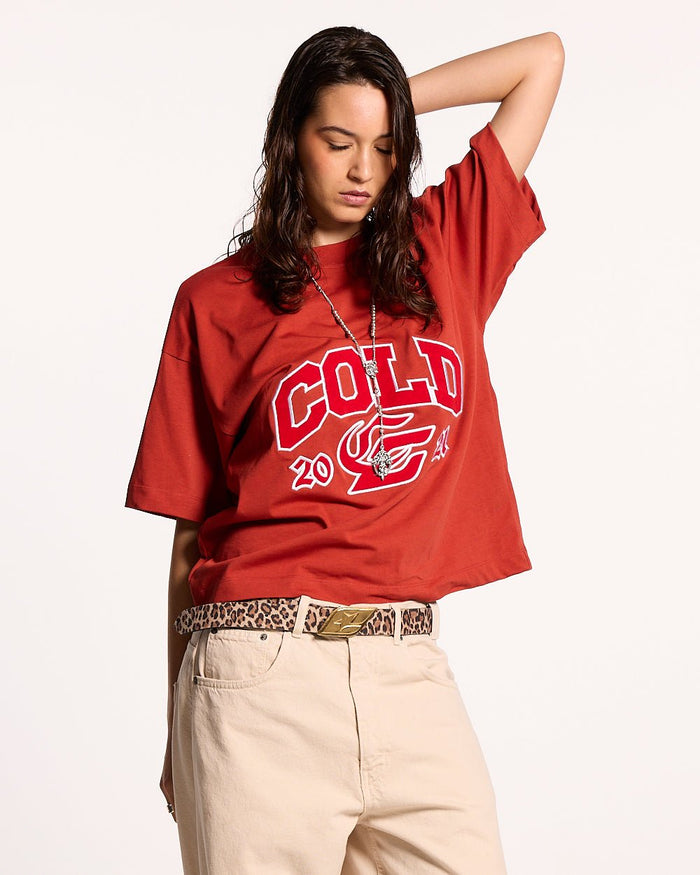 RELENTLESS TEE BURGUNDY - burgundy graphic print tee, front view on female model - Cold Culture #woman