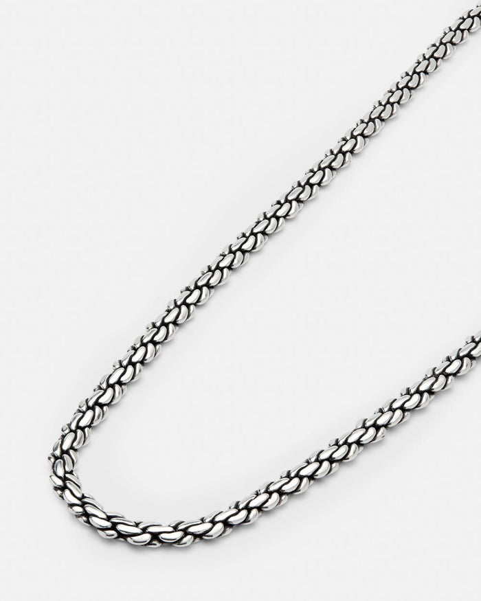ROLLED NECKLACE - silver chain necklace, detail close-up - Cold Culture