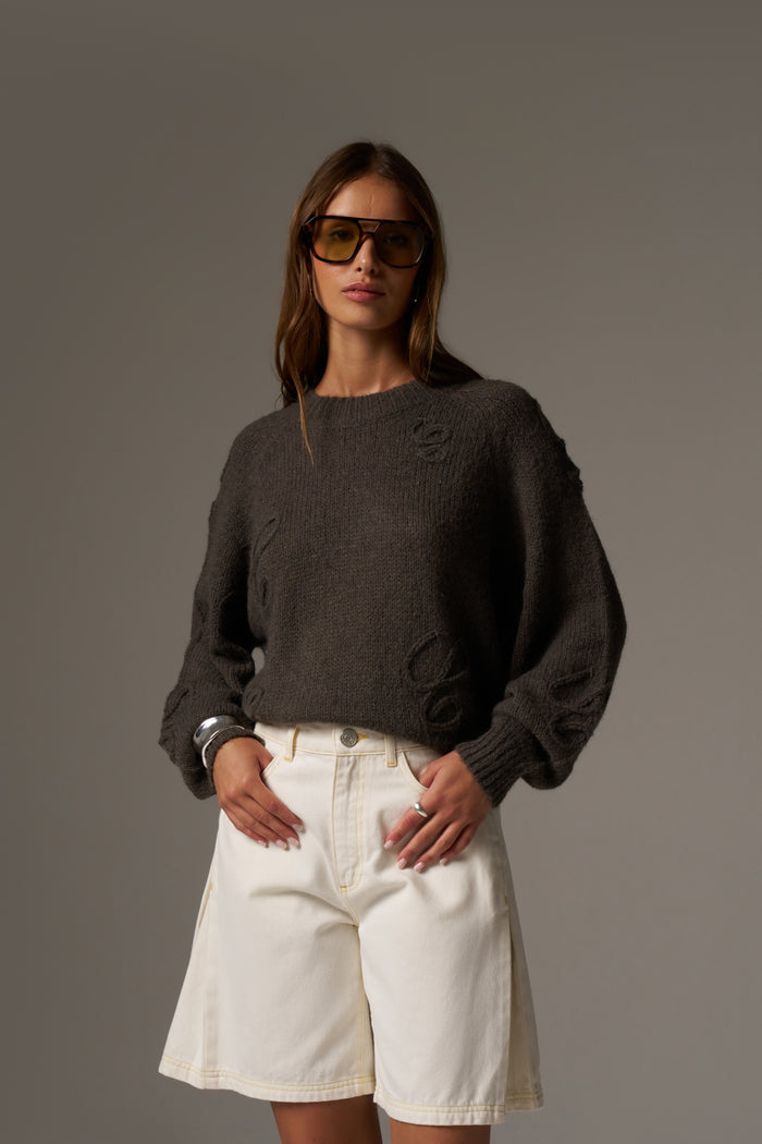 SCRIPT APPLIQUE OVERSIZED JUMPER - COCOA