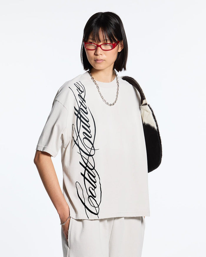 SCRIPT TEE LIGHT GREY - light grey script print tee, front view on female model - Cold Culture #woman