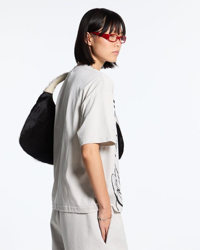 SCRIPT TEE LIGHT GREY - light grey script print tee, side view - Cold Culture #woman