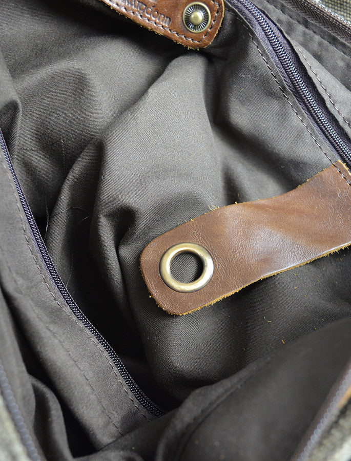 Small Traditional Tweed & Leather Flight Bag