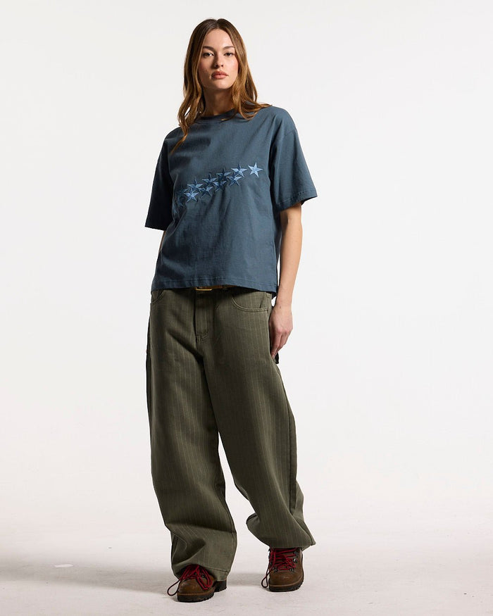 STARS TEE SLATE BLUE - slate blue oversized tee, front view on female model - Cold Culture #woman