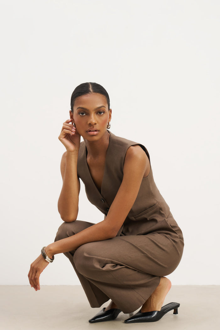 Straight Cut Linen Waistcoat - Truffle